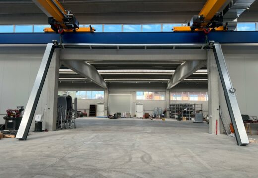Dietro le quinte di un’installazione: Portone industriale in PVC
